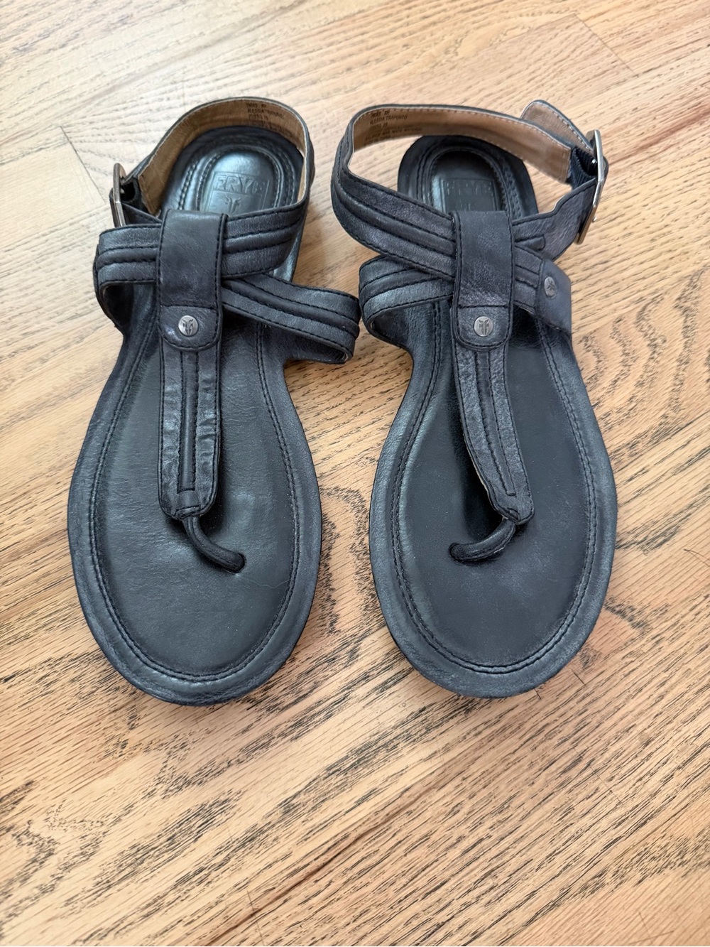 Frye Black/Gray Leather T-strap Sandals
